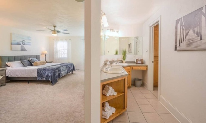 Menasha House | Doty Island Destination Home - Luxury Living