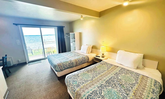 Lake City Apartment | Double Bed Room in Heart of Lake City