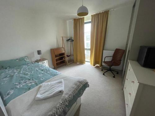 Sudbury House | Double Bedroom with En-Suite