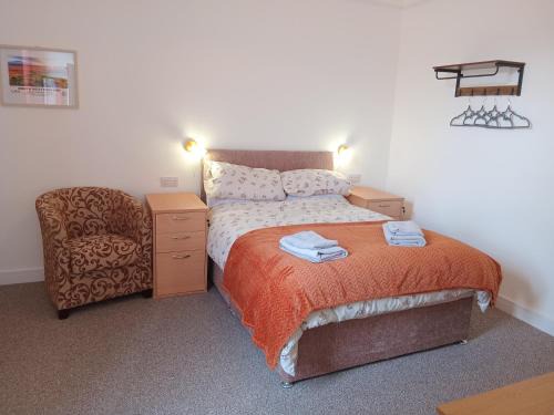 Carlisle House | Double Ensuite - City centre homestay - Peterill Room -