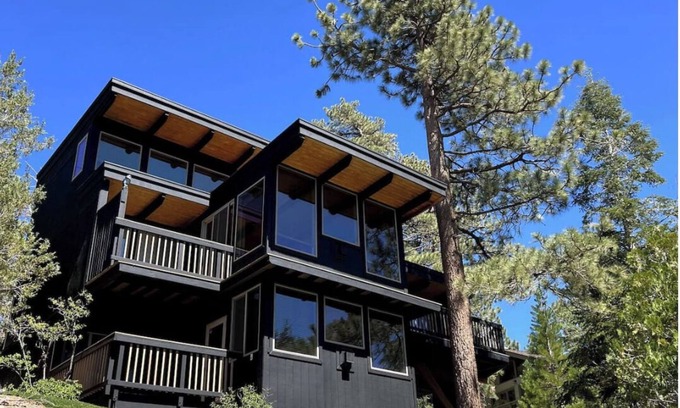 Upper Moonridge House | Double Family Home at the Top of Moonridge (Pet Friendly)