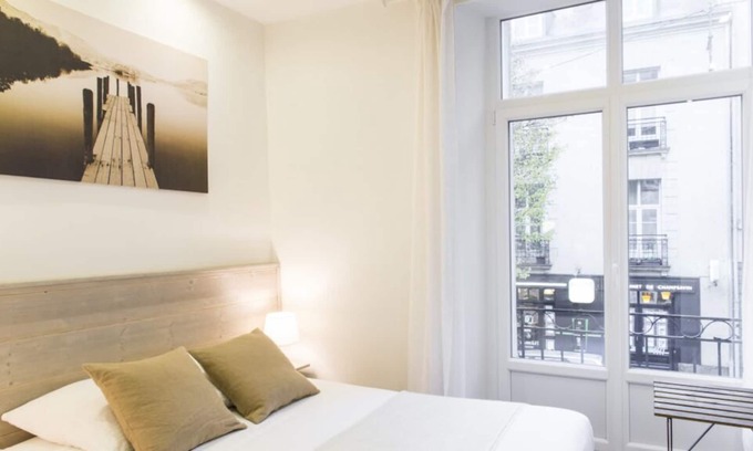 Dobree-Bon Port Apartment | Double gîte urbain pour 10 personnes