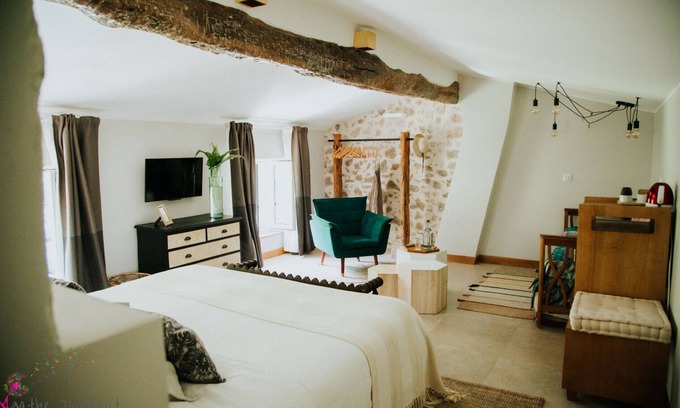 Saint-Jeannet House | Double or Twin-Comfort-Ensuite-Garden view