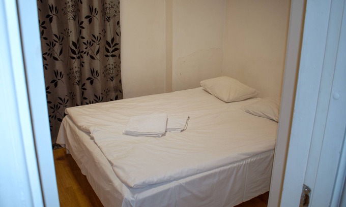 Old Town House | Double or Twin Room with Shared Facilities