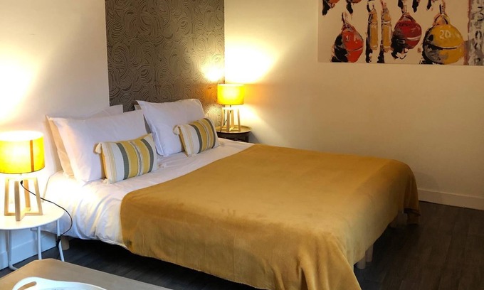 Saintes Bed & Breakfast | Double or Twin-Standard-Wet room-Terrace-2ème étage