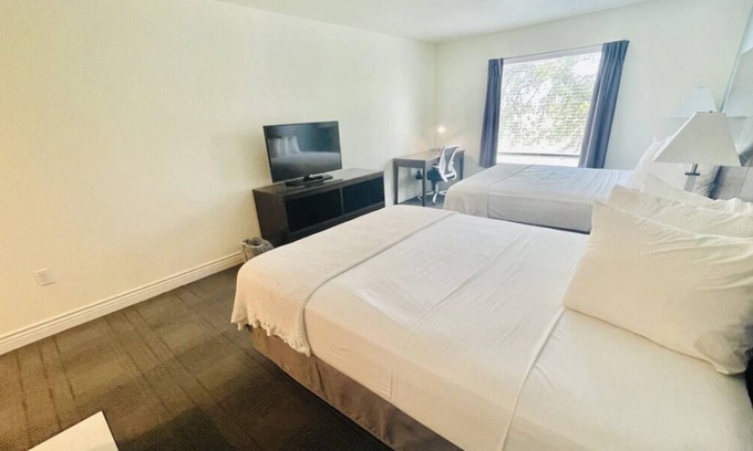 Cuero House | Double Queen With Kitchenette at FairBridge Inn & Suites Cuero, Free Parking!