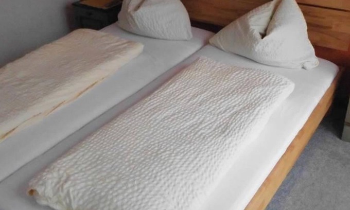 Golling an der Salzach Apartment | Double room with shower, WC - Pension Seiwald