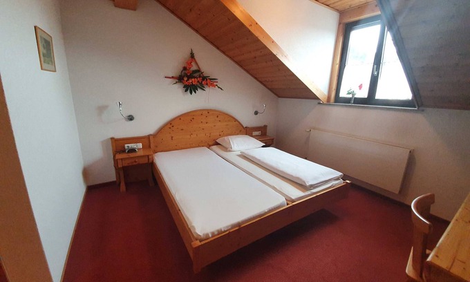Niedernhausen House | Double room - 23 - Landgasthof Brunnenwirt Zum Meenzer