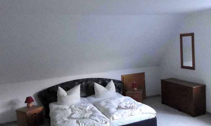 Lubkow Apartment | Double room 30 m² (shared bathroom) - Reetdachhaus Landhaus Ulrich