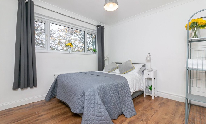Chesfield House | Double room-Comfort-Shared Bathroom