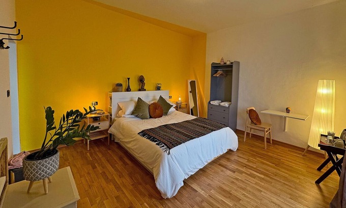 Lugo Apartment | Double room Cotogno's colors
