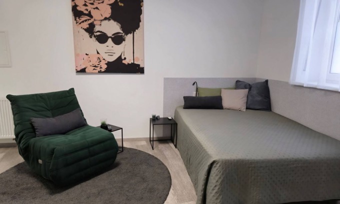 Ramstein-Miesenbach Apartment | Double room for 2 with kitchen