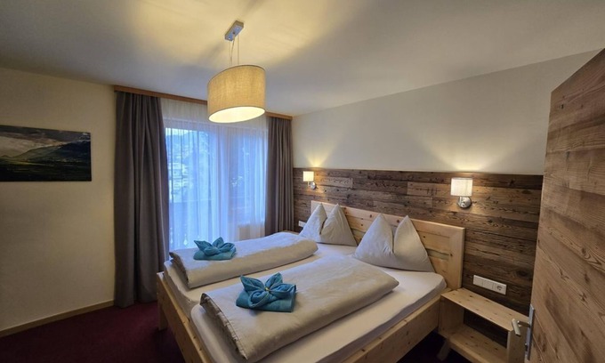 Kolbnitz Bed & Breakfast | Double room "Dorfblick" - Landhaus Königsreiner