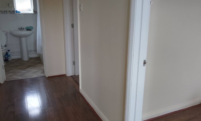 Sawtry House | Double room in a Bungalow next to the new Sawtry Services