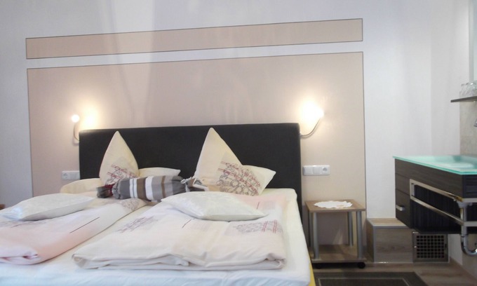 Unterammergau House | Double room +Königscard incl. mountain railroads, thermal baths, leisure facilities.