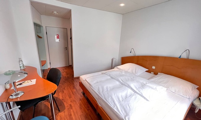 Dietzenbach House | Double room - Mainstreet Hotel