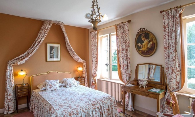 Suevres Bed & Breakfast | Double room-Private Bathroom-Garden view-Sévigné