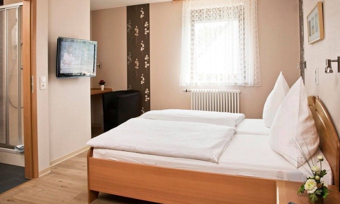 Winterspelt House | Double Room Shower/WC, Non Smoking - Hotel-Restaurant Haus Hubertus