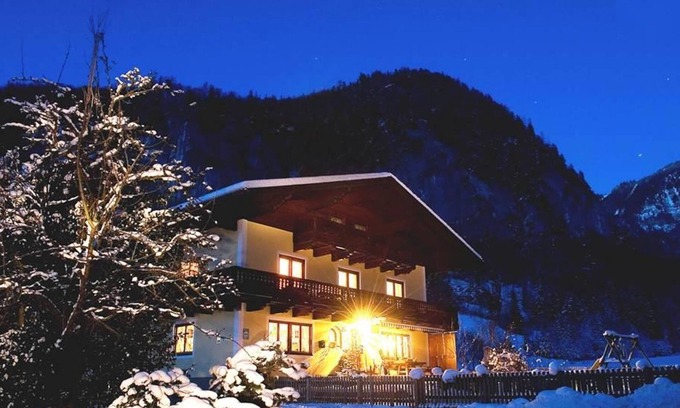 Kuchl Other | Double room, shower, toilet, short stay - Hinterkellaubauer