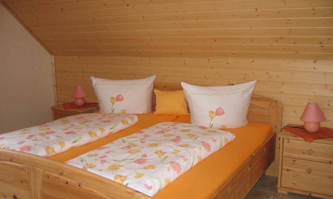 Bettenfeld House | Double room shower/WC - Gasthaus Weiler