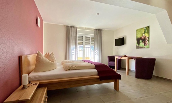 Bad Kreuznach District Bed & Breakfast | Double Room Shower/WC - Winery Funck-Schowalter