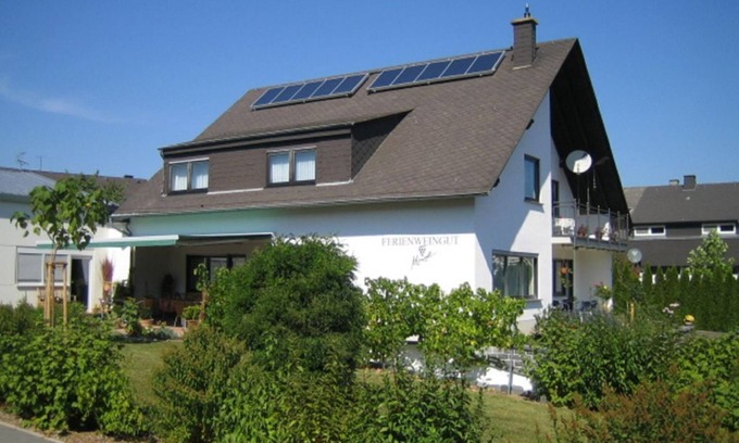 Trittenheim Bed & Breakfast | Double room with shower and toilet - Ferienweingut Monzel