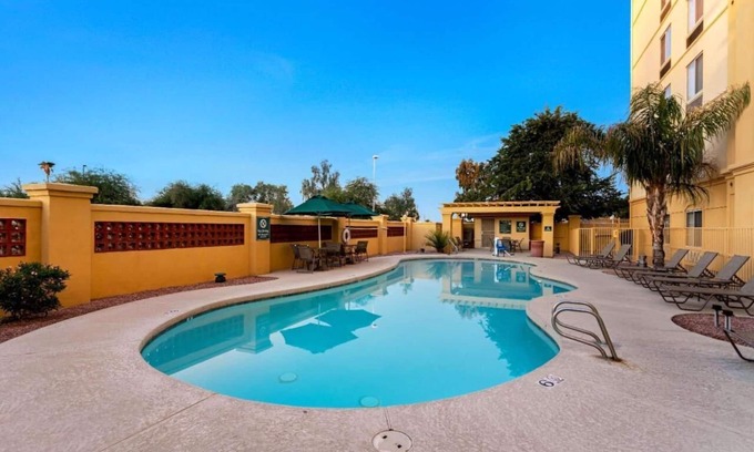 Superstition Springs Hotel | Double the Delight, La Quinta Inn - Convenient Mesa Hub for Shopping & Golf
