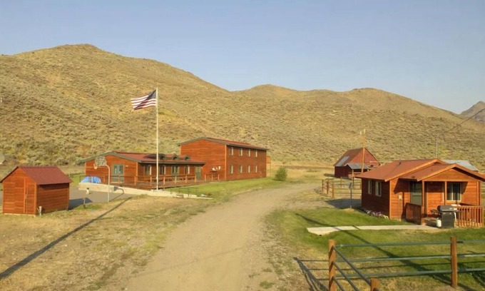 Blaine County Apartment | Double Twin Bunk Beds Private Room