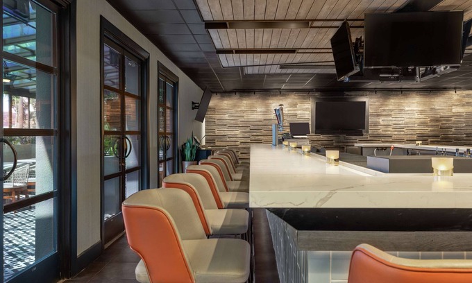 South San Francisco Hotel | DoubleTree by Hilton San Francisco South Airport Blvd