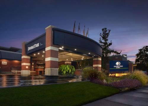 Fairlawn Hotel | DoubleTree by Hilton Akron Fairlawn