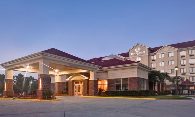 Hattiesburg Hotel | Doubletree by Hilton Hattiesburg, MS