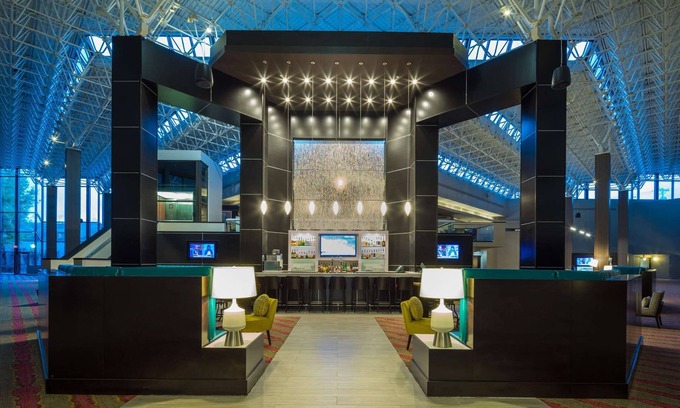 Waters Park Hotel | DoubleTree by Hilton Hotel Austin Northwest Arboretum