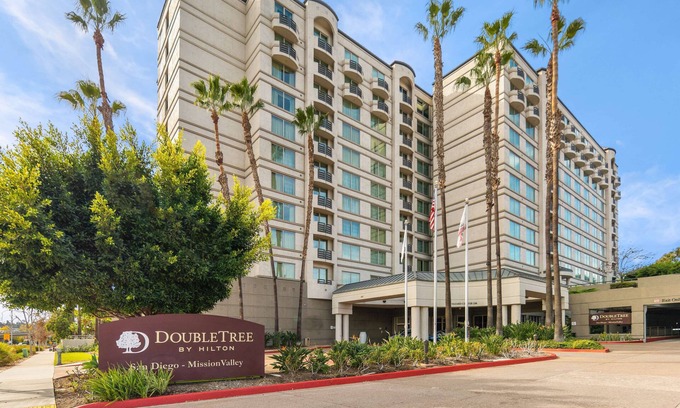Mission Valley Hotel | DoubleTree by Hilton Hotel San Diego - Mission Valley