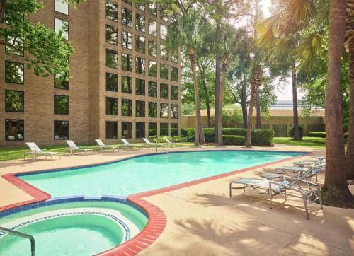 Houston Hotel | DoubleTree by Hilton Houston Intercontinental Airport