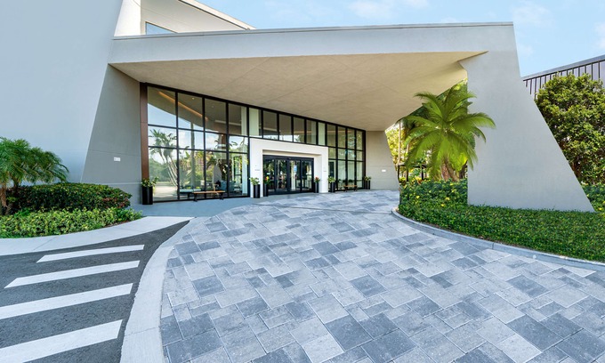 Rocky Point Hotel | DoubleTree by Hilton Tampa Rocky Point Waterfront