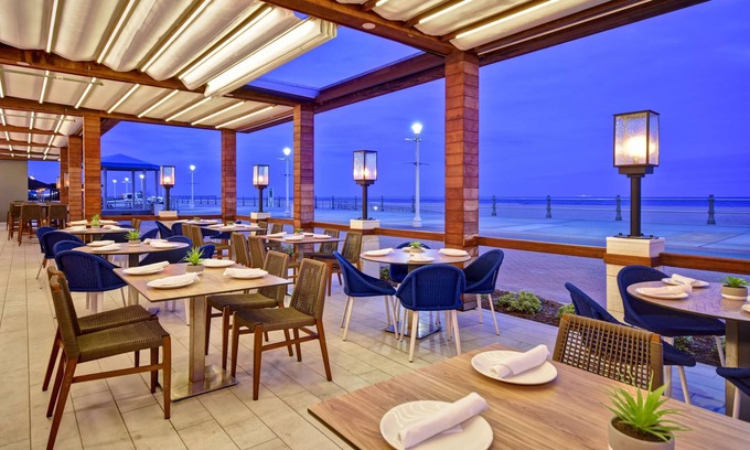 Northeast Virginia Beach Hotel | DoubleTree by Hilton Virginia Beach Oceanfront South