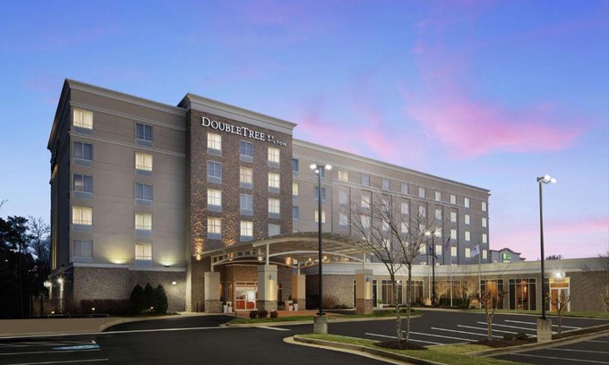 Sandston Hotel | DoubleTree Richmond Airport
