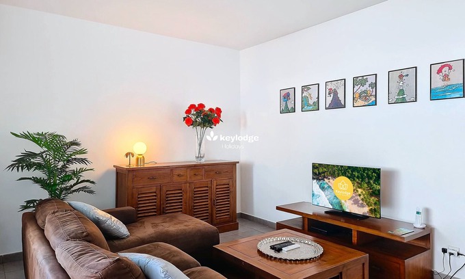 Centre-Ville Apartment | Douceur Exotique – T3 with shared swimming pool - Saint-Pierre dowtown