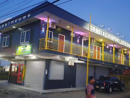 Zanderij House | Douglas Airport Guesthouse