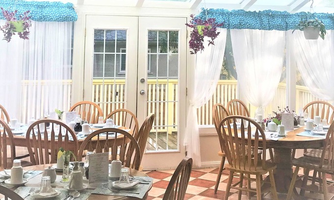Mount Pleasant House | Douglas Guest House
