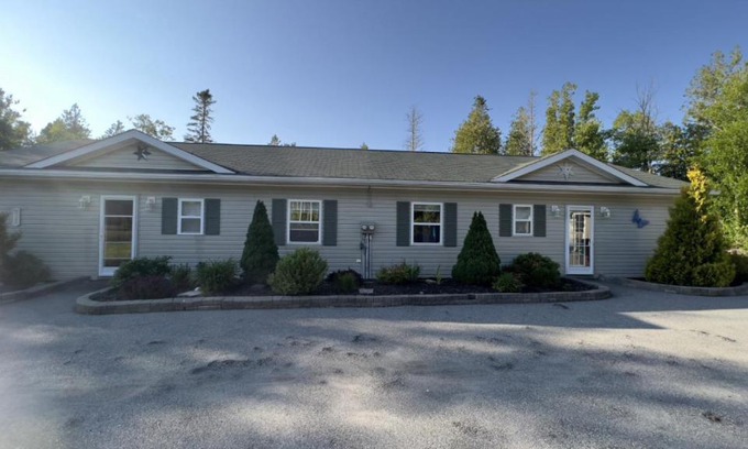 Saint John House | Douglas Lake Paradise A