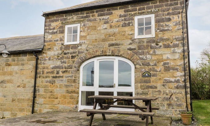 Briggswath Cottage | DOVECOTE COTTAGE, pet friendly in Fylingthorpe