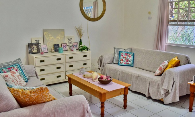 Dover Cottage | Dover Beach - Kismet Garden 1 Bedroom Cottage