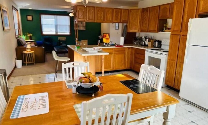 New Philadelphia Apartment | Dover Tower