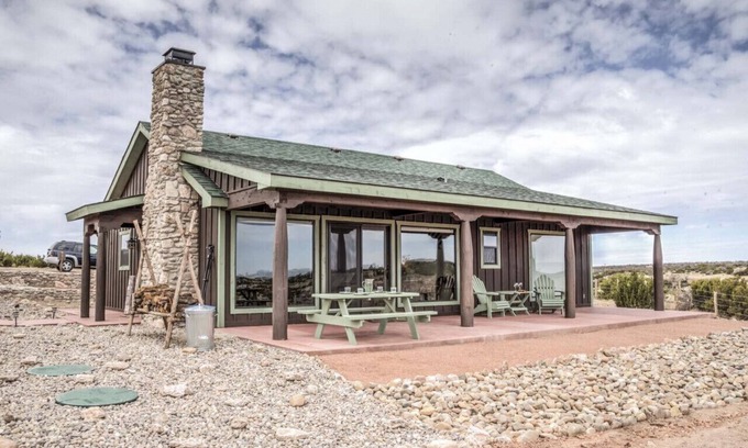 Canyon Cabin | Doves Rest Cabins - Maverick cabin on the North rim