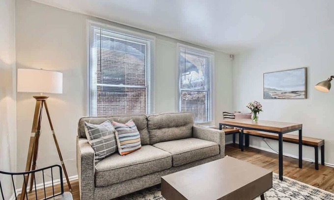 Cheesman Park Apartment | Downing by Modern Midstay/3Blks to Cheesman! #D1