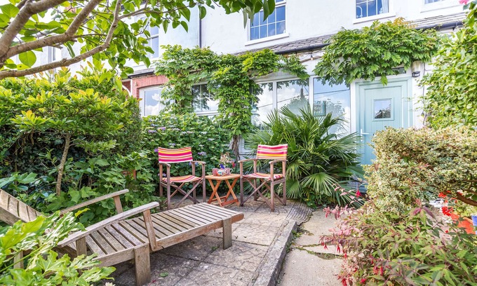 West Looe Cottage | DOWNLEA, pet friendly, character holiday cottage in Looe
