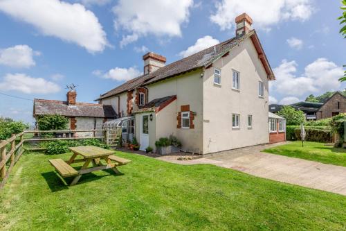 Crewkerne House | Downside