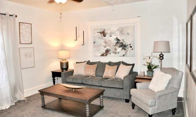 Rapid City Apartment | Downtown 1 Bedroom Charmer - Walk, Bike, Enjoy!