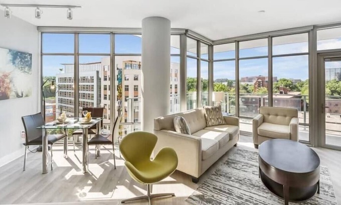 Woodmont Triangle Apartment | Downtown 2BR in Woodmont Triangle | Steps to Metro